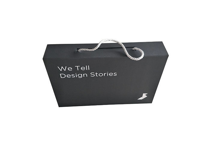 Zwart Karton die het Embleemdouane van Verpakkingsdozen met Opvouwbare Trekkrachtkabel vouwen leverancier