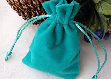 China Van de Giftzakken van het wintertalings Aantrekkelijke Fluweel de Kleur en de Groottedouane Snelle Levering fabriek